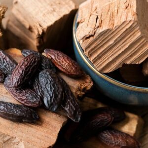 Tonka and Oud (Candle Science, США)