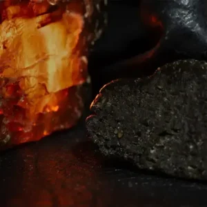 Leather and Labdanum (Candle Science, США)